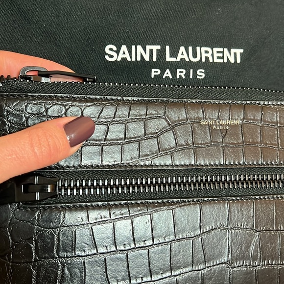 YSL Crocodile Embossed iPad Case - Picture 9 of 10